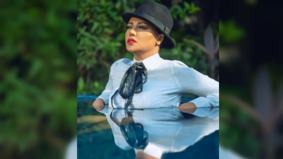 Rania did not appear wearing a swimsuit in the new photos