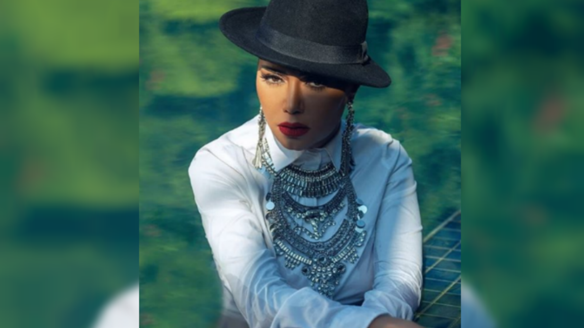 Rania did not appear wearing a swimsuit in the new photos