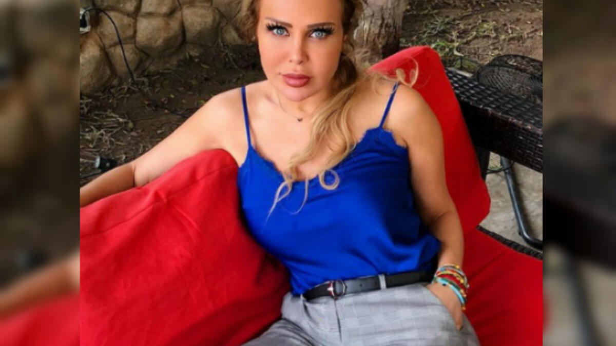 Many are considering Rula's fashion choices to be bizarre