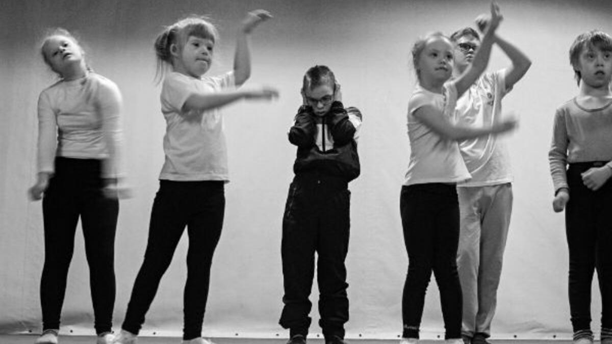 صورة بعنوان "مسرح بلا حدود" للمصور أنار موفسوموف، روسيا