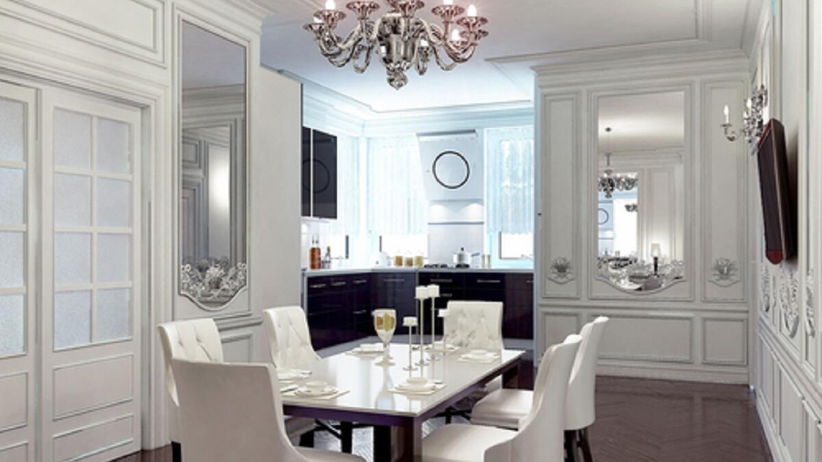 ضع مرآة في غرفة الطعام: وجد الباحثون في مختبر جامعة كورنيل للأغذية أن تناول الأطعمة غير الصحية أمام المرآة، يؤدي إلى عدم شعورك بالراحة، ما يمكن أن يتسبب بخفض الشهية.