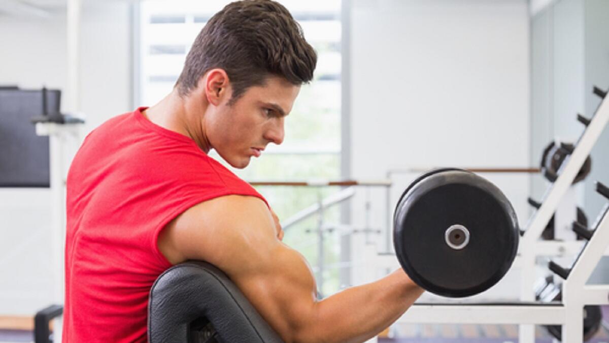 ممارسة التمارين الرياضية: خاصة التمارين عالية الكثافة، والتي تفرز مزيدًا من هرمون تستوستيرون، ومن بين تلك التمارين: الضغط والركض بسرعة، بتكرار ثلاث مرات في الأسبوع على الأقل.