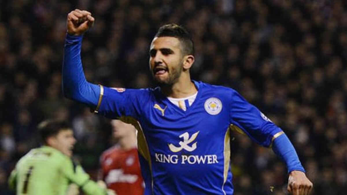 7- المهاجم الجزائري رياض محرز (ليستر سيتي): بتقييم 7.77، سجل 15 هدفاً وصنع 8 أخرى، تجاوز عدد مراوغاته الناجحة حاجز الـ 100 مراوغة.