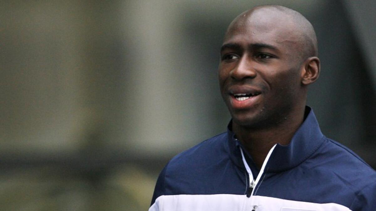 6- المدافع الفرنسي إيلياكيم مانغالا: انتقل من بورتو إلى مانشستر سيتي مقابل 40 مليون يورو موسم 2012-2013.