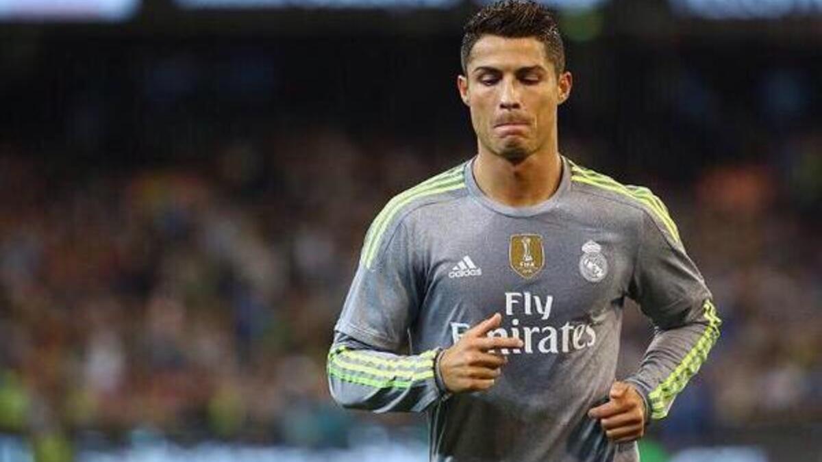 1- المهاجم البرتغالي كريستيانو رونالدو (ريال مدريد): بما مجموعه 79.6 مليون دولار