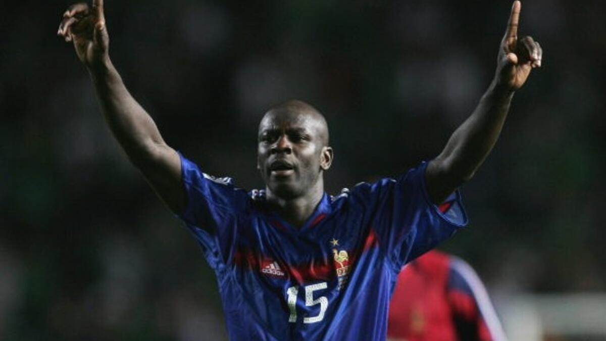 4- الظهير الفرنسي ليليان تورام: غادر بارما باتجاه يوفنتوس مقابل 41.5 مليون يورو موسم 2001-2002.