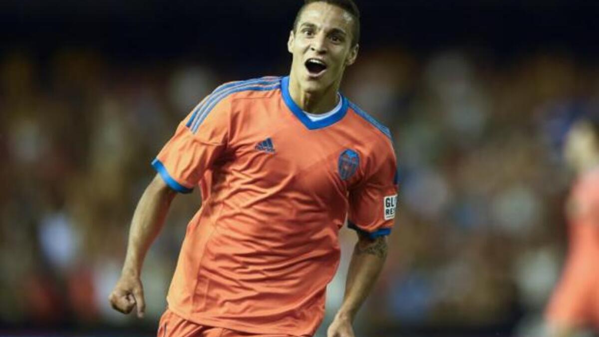 2- فالنسيا: استثمر الخفافيش 63.4 مليون جنيه استرليني في سوق التعاقدات طمعاً في المنافسة أوروبياً ومحلياً.