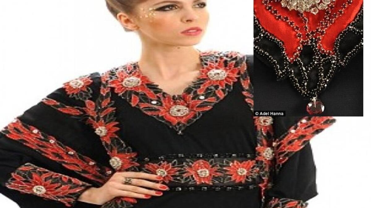 اغلى عباءة نسائية على مستوى العالم تم عرضها بدبي إذ تبلغ قيمتها 17.6 مليون دولار  صممتها البريطانية ديبي وينغهام وهي مرصعة بنحو 2000 ماسة وماسة حمراء تُعتبر الأغلى ثمناً على مستوى العالم. وتم بيع عباءة عرضت في لبنان بقيمة مليون و200 ألف درهم.