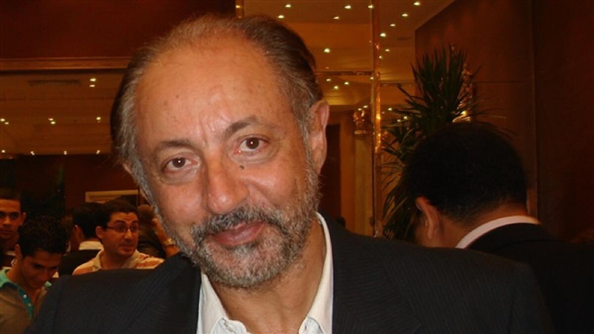 تعرّض الفنان عبد العزيز مخيون لمحاولة اغتيال من من قبل زوجته الدكتورة سحر أبو القاسم التي خانته مع شخص آخربحسب ما قاله بعد نجاته وأكد أن الحادث تم تدبيره من أمن الدولة،عقب نشاط حركة كفاية الذي انضم إليها وان محاولة الاغتيال خططت من النظام القديم مستخدمًا فيها زوجته