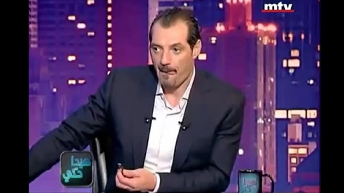 سخر الممثل اللبناني عادل كرم من الفنانة أحلام ومن إيقاف برنامجها "ذا كوين" عبر برنامجه " هيدا حكي " على قناة mtv اللبنانية.