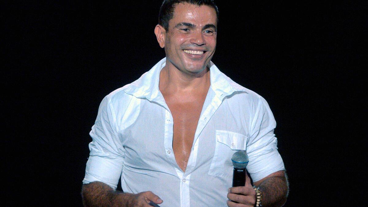 الفنان عمرو دياب قام الفنان بشراء طائرة خاصة به بعد سماعه ان تامر حسني ، قام بشراء سيارة "هامر سوداء" بقيمة مليون وربع المليون جنيه شبيهة بسيارة عمرو دياب. وذلك حسب مصادر تم تداولها.