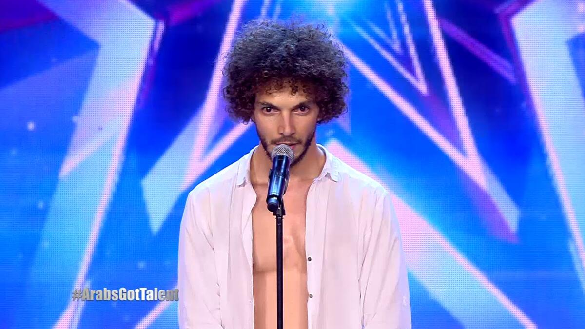 بيار جعجع من لبنان:  أصمّ رقص على أنغام الموسيقى الإيقاعيّة، فوقف له أعضاء لجنة التّحكيم الثّلاثة في نهاية عرضه تقديرًا لموهبته الكبيرة رغم أنه لا يسمع الموسيقى.