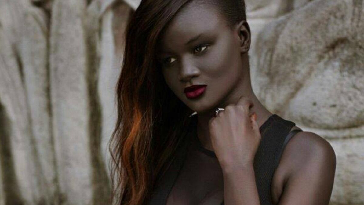 ساعد لون  خوديا ديوب   لزيادة نجوميتها على مواقع التواصل الاجتماعي