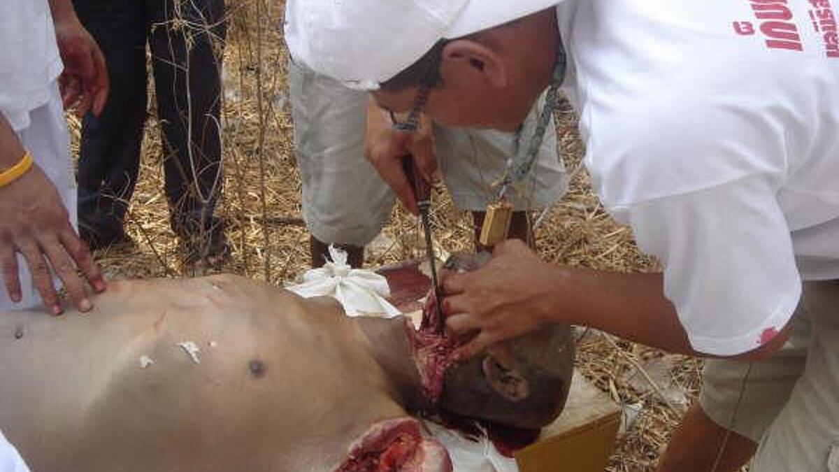 أكل البشر: تمنع القوانين في ولاية إيداهو الأميركية أكل لحوم البشر، وهي المكان الوحيد في العالم الذي يتبنى قانونًا مماثلًا.