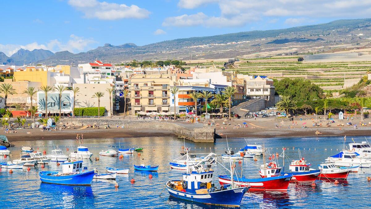 جاءت في المركز الثاني مدينة تينيريفي في إسبانيا، حيث يحتاج الشخص لميزانية تقدر بحوالي 82.92 دولار، ويشمل ذلك الإقامة في الفندق 55.81 دولار، وتناول وجبة طعام 34.96 دولار، وكوب من القهوة 1.43 دولار، بالإضافة إلى سيارة أجرة 4.11 دولار.