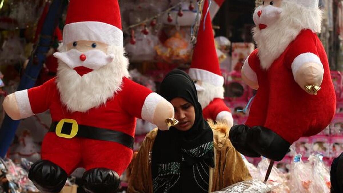 الصومال:
حظرت الحكومة  احتفالات الكريسماس ورأس السنة وحتى لا تكون أهدافًا محتملة للإرهابيين، على الرغم من وجود 22 ألف نسمة من المسيحيين.