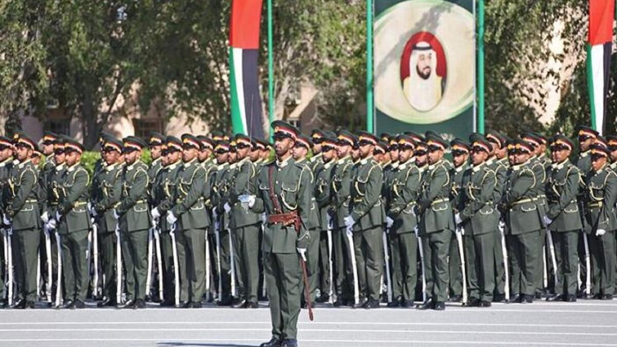 الجيش الإماراتي:  احتل الجيش الإماراتي المركز السادس في قائمة أقوى جيوش الوطن العربي، حيث يصل تعداده 65 ألف مقاتل يصلح لأداء الخدمة به 3 ملايين شخص، ولا يوجد به تعداد احتياطي.