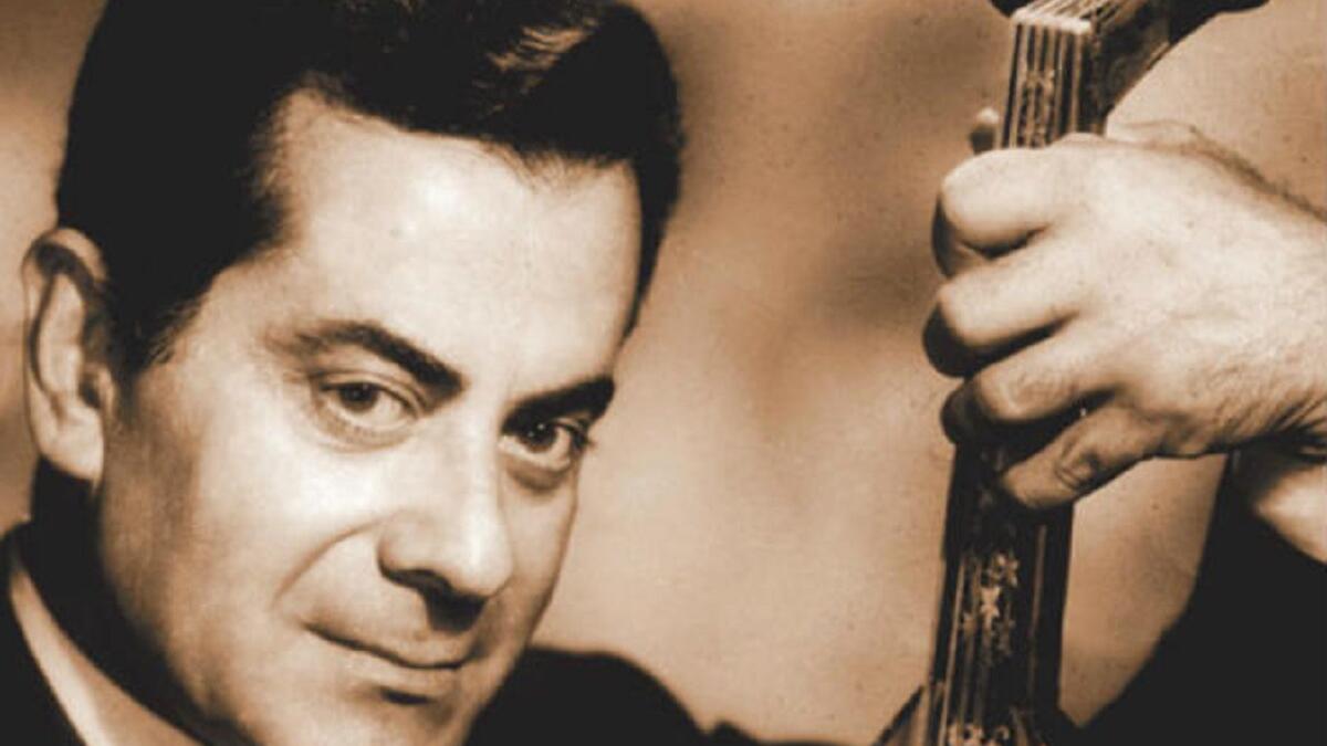 الفنان فريد الاطرش كانت وصيته بان يتم دفن العود الخاص به معه وايضا تدفن معه صورة والدته ولا يرث منه سوى اخيه فؤاد.