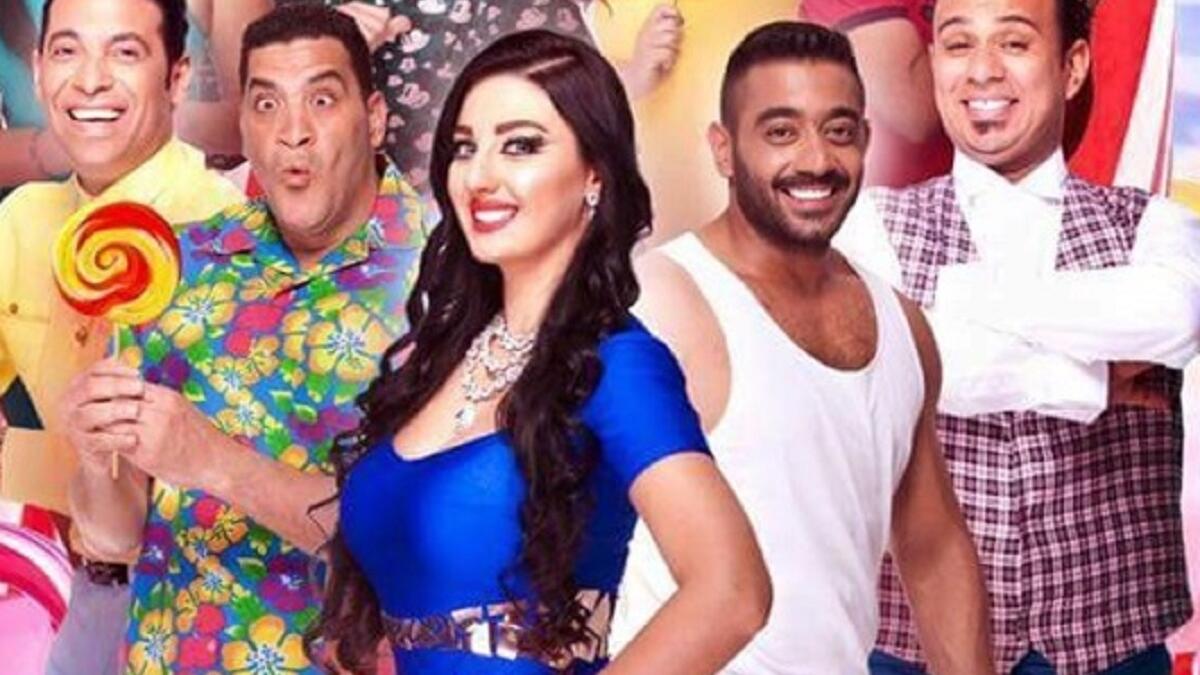 فيلم "30 يوم في العز"، هو من تأليف سيد السبكى وإخراج هاني حمدي، ويشارك في بطولته كل من الفنان أحمد فلوكس، وسعد الصغير، وصوفينار،وغيرهم. وتدور أحداث الفيلم حول قصة حب تجمع بين فتاة وشاب تصل إلى مرحلة الخلافات المتفاقمة فى إطار من الكوميديا الإجتماعية.