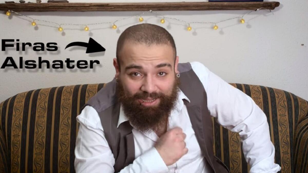 فراس الشاطر شاب سوري في الـ24 من العمر،تحوّل من مجرد لاجئ بين أكثر من مليون لاجئ سوري توجّهوا إلى ألمانيا،إلى محبوب الألمانيات وفريسة تلتهمها وسائل الإعلام.السبب مقطع فيديو على YouTube بعنوان "من هم هؤلاء الألمان"،الذي حقق مليوني مشاهدة والعديد من طلبات الزواج