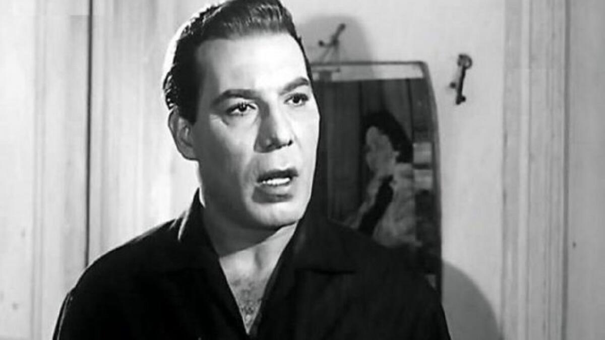 زينب عبد الهادي: زوجة فريد شوقي الثالثة والتي تعرف عليها أثناء دراستهما في المعهد العالي للتمثيل، أنجب منها منى، وانفصلا لأنه قرر المضي قدمًا في التمثيل وترك الوظيفة الحكومية الأمر الذي لم يعجبها فطلبت الطلاق.