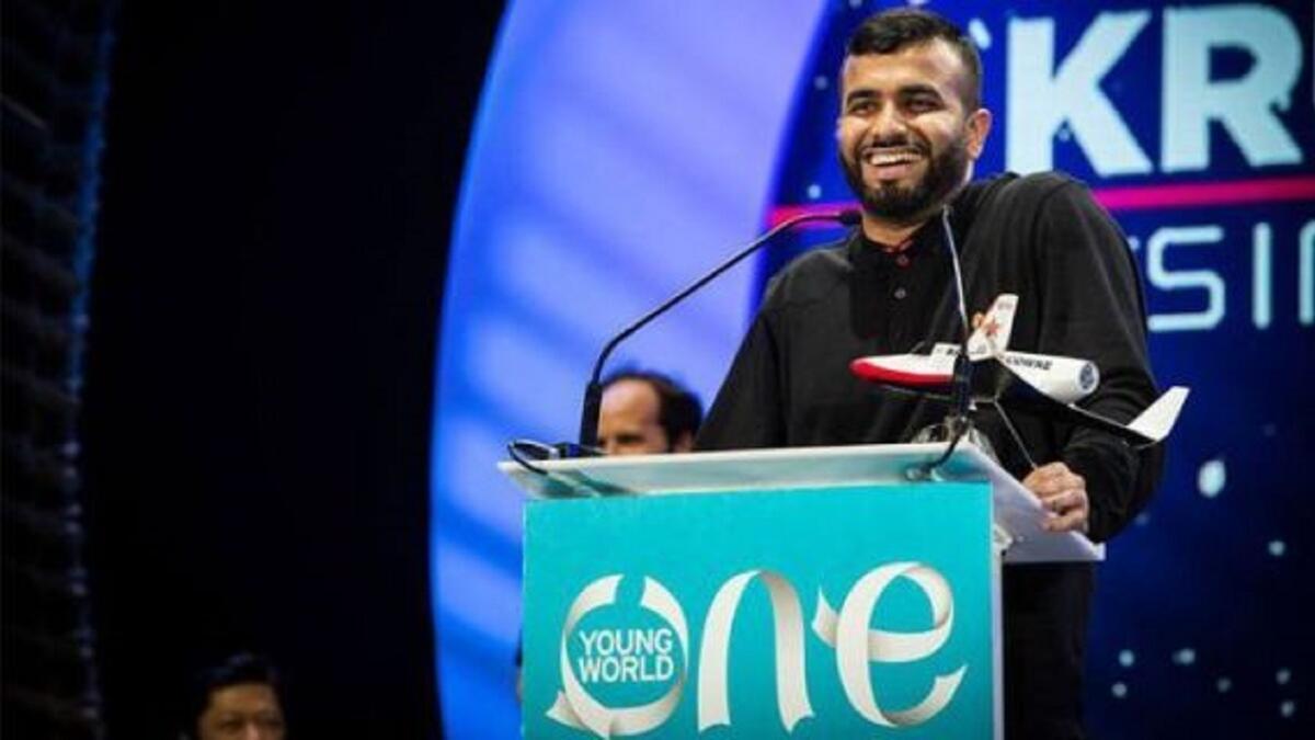 حسين مناور شارك في مسابقة Global Rising Star لأفضل قائد شاب واعد.وتم اختيار المشاركين من بين الشباب الذين قدموا حلولاً للقضايا المجتمعية العالمية وألقى كلمة أمام سفراء الأمم المتحدة ،قبل الفوز بالجائزة المتمثلة في رحلة إلى الفضاء مع وكالة XCOR Space