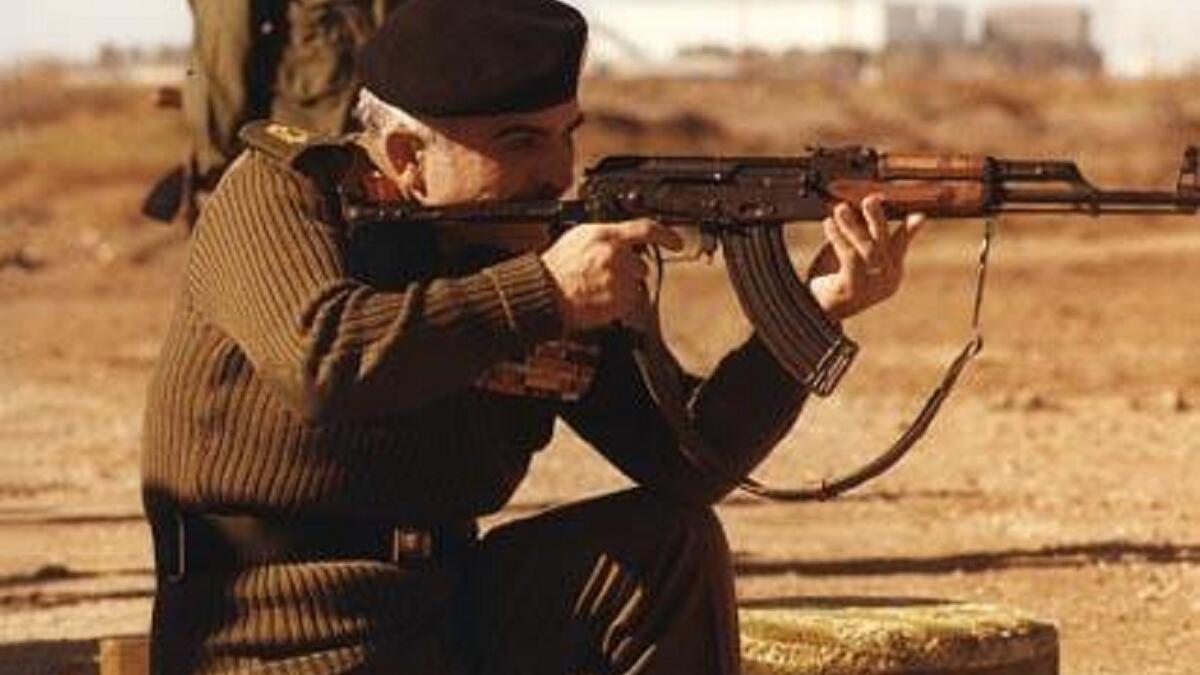 كان طياراً متميزاً، حيث قاد طائرته الخاصة عدة مرات، كما كان قائد دراجات نارية وسائق سيارات سباق بارع، ومحبًا للرياضات المائية، والتزلج، والتنس.