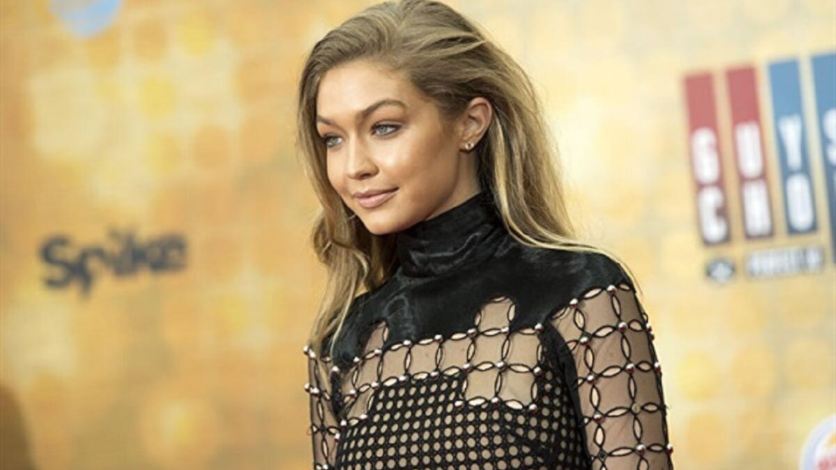 عارضة الأزياء جيجي محمد حديد من أصول فلسطينية وعائلة مسلمة