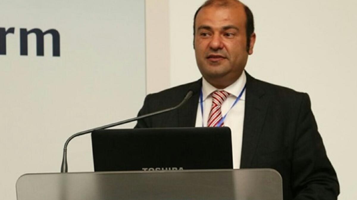 الطماطم طول عمرها مجنونة: تصريح أصدره الدكتور خالد حنفى وزير التموين تعليقا على ارتفاع الأسعار في السوق المصرية خلال الفترة السابقة، متهما الطماطم بأنها طول عمرها مجنونة أى أن الوزراة ليست سبب المشكلة، بل السبب يرجع الى جنان الطماطم