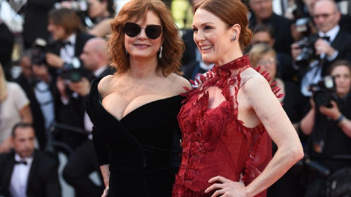 كان من بين النجوم الذين اجتذبوا أنظار الحاضرين واستحوذوا على اهتمام المصورين الممثلتين سيوزان سراندون وجوليانا مور، اللتان ظهرتا معًا.