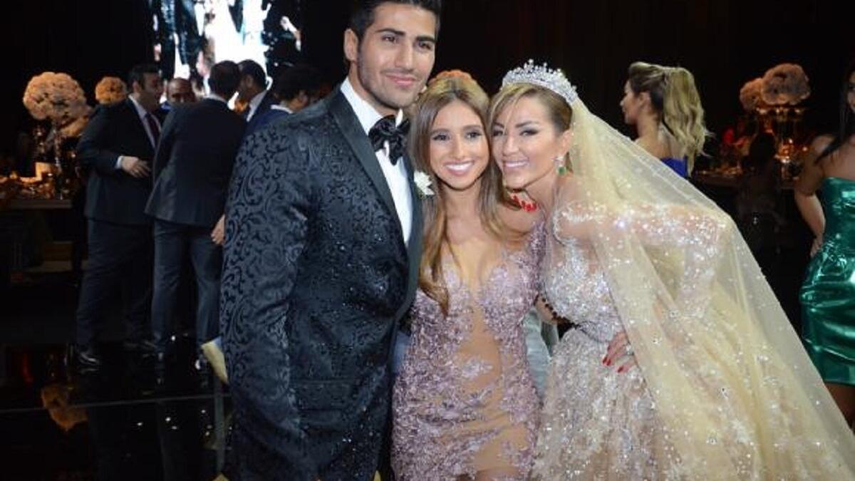 عدد كبير من أبناء الجالية اللبنانية بالقاهرة حرصوا على المشاركة في الاحتفال بزفاف ملك جمال ربيع الزين  على خبيرة التغذية الدكتورة إنجي قصابية.