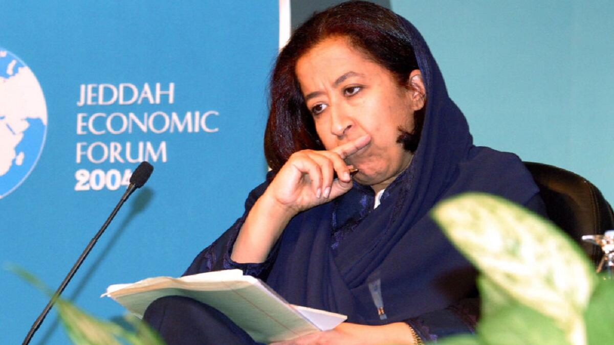 لبنى بنت سليمان العليان - السعودية: 
سيدة أعمال سعودية ثرية، برزت في عالم المال والأعمال، واكتسبت مسيرة مهنية غنية أهلتها لتكون أول امرأة سعودية يتم انتخابها كعضو مجلس إدارة في البنك السعودي الهولندي، صنفتها مجلة "أربين بزنس" ثاني أقوى شخصية نسائية.