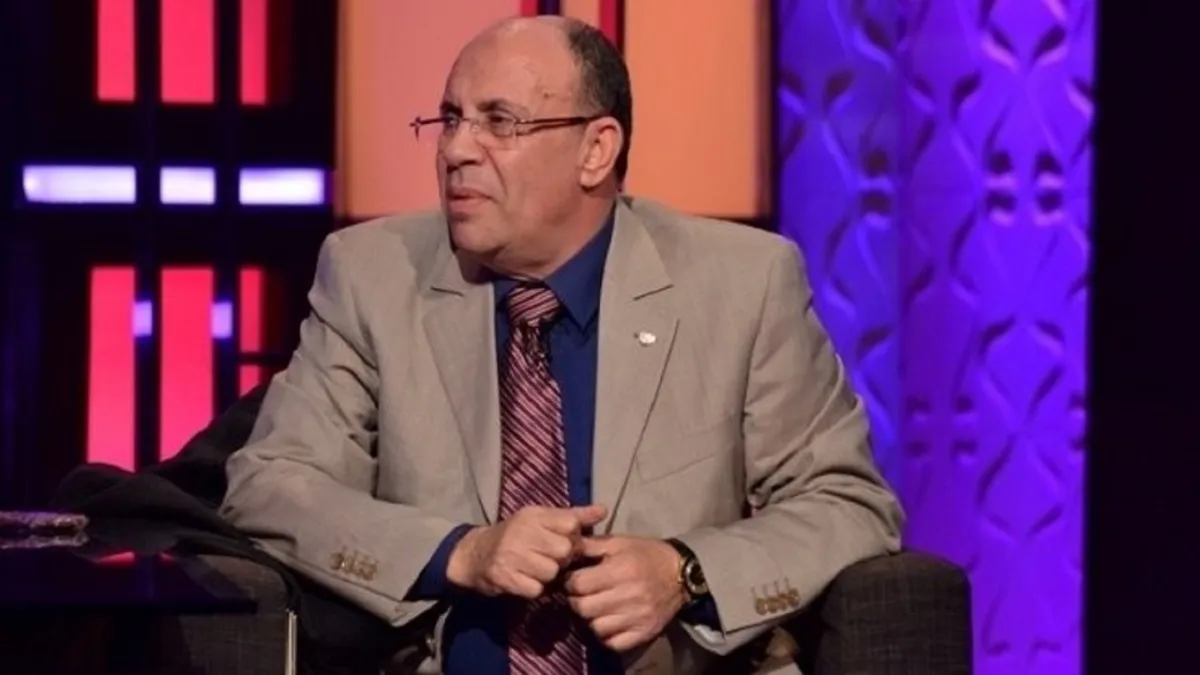 لا يحق للزوج محاسبة زوجته الخائنة: فتوى أصدرها الداعية الإسلامي مبروك عطية، في إحدى حلقات برنامج 'يحدث في مصر'على قناة  mbc، قال فيها 'إذا خانت المرأة زوجها فهذا ذنب بينها وبين الله ولا يحق لزوجها أن يحاسبها عليه'، ما أثار حفيظة العديد من العلماء.