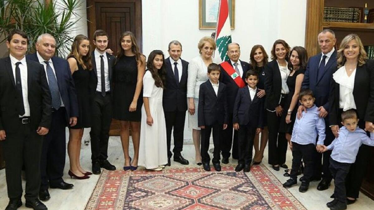 تزوج ميشال عون في 30 يونيو 1968 من نادية سليم الشامي ولهما ثلاث بنات هنّ ميراي، كلودين وشانتال .