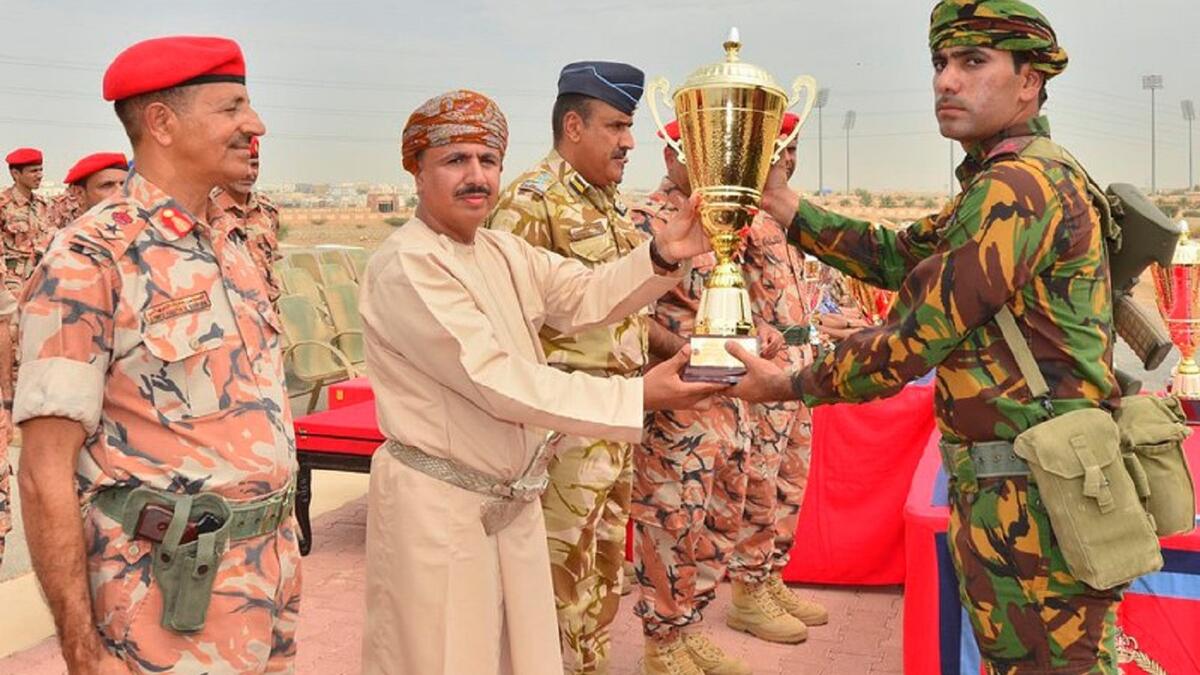 الجيش العماني: احتل الجيش العماني المركز التاسع في قائمة أقوى جيوش الوطن العربي، حيث يصل تعداده 62 ألف مقاتل، يصلح لأداء الخدمة به 1.4 مليون شخص، وتعداد الاحتياطي به 20 ألف مقاتل.