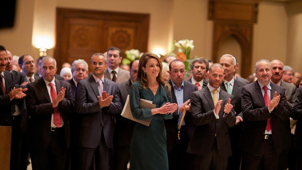 إنجازات الملكة رانيا العبدالله لا تعد في جميع المجالات التي تخدم وطنها، دورها الفعال في حماية حقوق الطفل تعدت العالمية. فهي دائمة الحرص على تطور ونهوض المجتمع وحريصة على حماية المرأة والطفل والشباب.