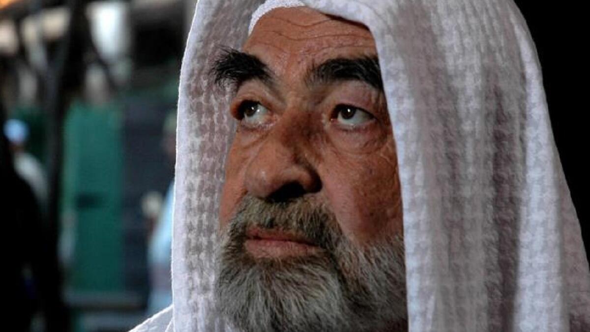 عبدالرحمن آل رشي:
ممثل سوري من أصل كردي توفي يوم 12 ابريل من 2014 واشتهر آل رشي بدور الزعيم أبو صالح في المسلسل الشهير باب الحارة بجزئيه الأول والثاني، وهو والد الفنان الشهير محمد أل رشي.