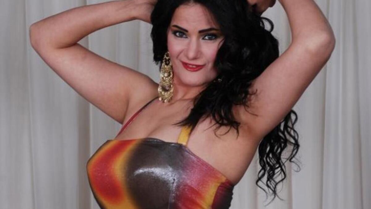 رغم استبعاد سما المصري من الانتخابات البرلمانية إلا أن فكرة مشاركتها وترشحها ما زالت مثيرة لسخرية وجدل العديد من النشطاء.