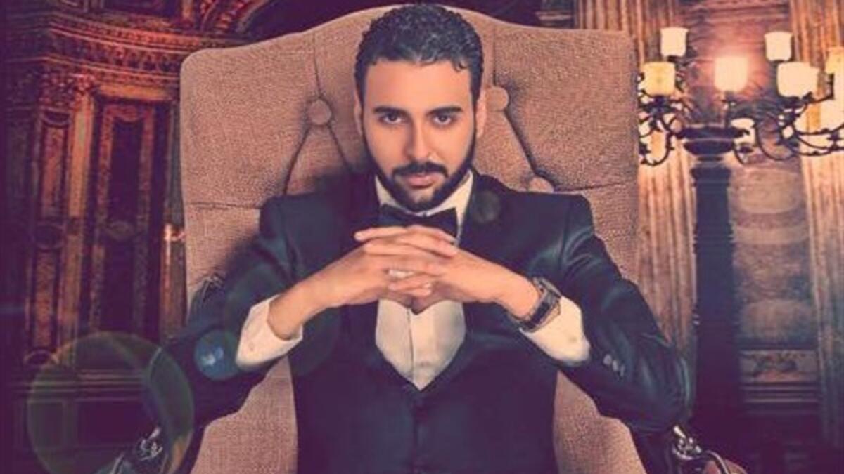 مصطفى العلي: لم يمهل الموت الفنان الشاب مصطفى العلي كثيرًا  إذا توفي عن 25عامًا وفي رصيده عدد قليل من الأعمال والتي بدأ بها مشواره الفني، وشكلت وفاته صدمة بالرغم من عدم شهرته لصغر سنه ولكونه توفي وحيدًا ولم يكتشفوا موته إلا بعد يومين من وفاته.