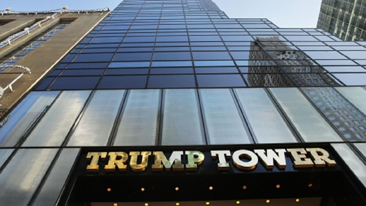 بناء المدن الامريكية،ابتكر المهندس فضل الرحمن خان الملقب بـ"آينشتاين هندسة البناء" نظاماً إنشائياً قائماً على الأنابيب الإطارية التي غيرت معالم الهندسة وبناء ناطحات السحاب في امريكا  مثل برج جون هانكوك، وقد شمل ايضاً برج وفندق ترامب العالمي في شيكاغو.