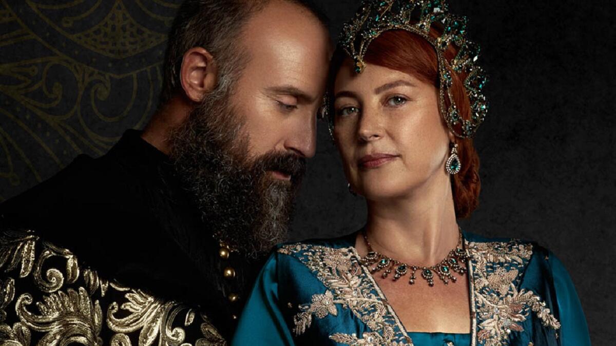 التركية وحيدة جوردوم: أصيبت بسرطان الثدي خلال أدائها المشاهد الأخيرة من موسمه الأول ولكنها شفيت تماماً في نهاية عام 2012 وقامت بتصوير دور السلطانة هيام في الموسم الرابع من «حريم السلطان».