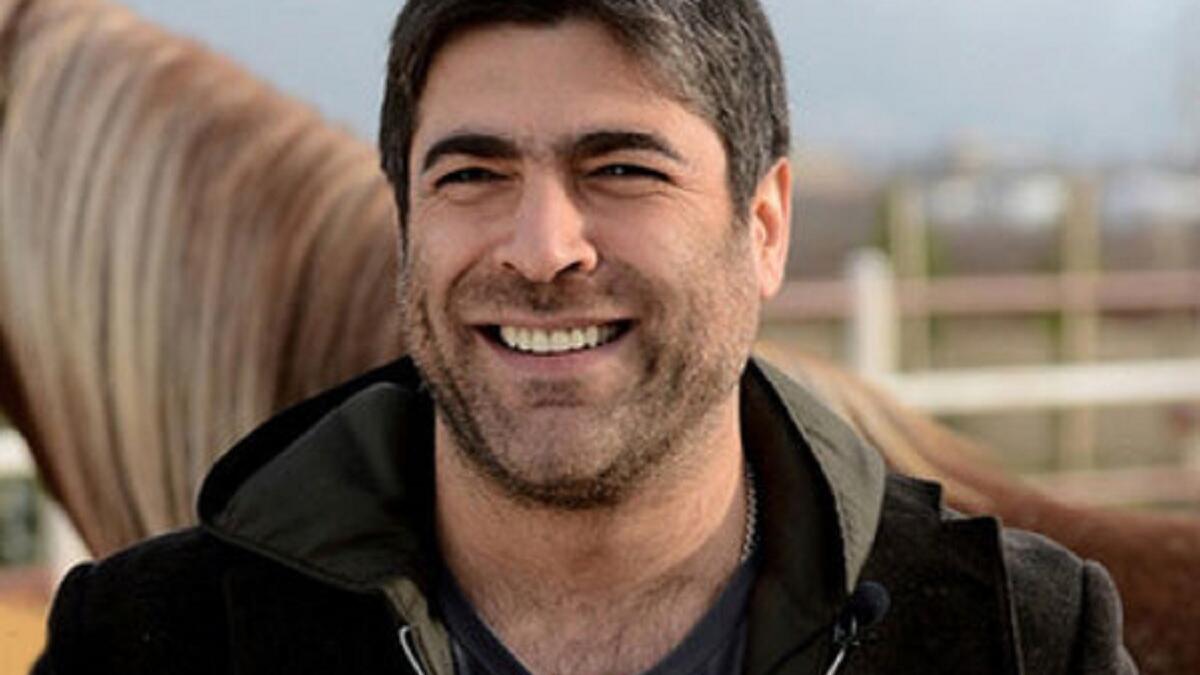 غرد الفنان وائل كفوري عبر حسابه الرسمي على"تويتر"  قائلاً :"شو يعني...موناليزا أو جزيرة....إبيزا أنت أجمل..يا لبنان ولازم تا يزورك إنسان يحلم تا ياخد..فيز" ويعتقد انه قصد أحلام بهذا التغريدة.