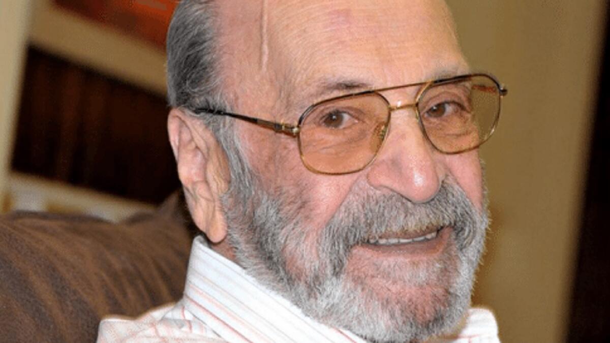 وفيق السبيعي:
رائد من رواد الفن السوري وهو زعيم "أيام شامية" المسلسل الذي حقق جماهيرية واسعة والسبيعي هو والد كل من الراحل عامر السبيعي والفنان والمخرج سيف السبيعي وتوفي يوم 5 يناير 2017.