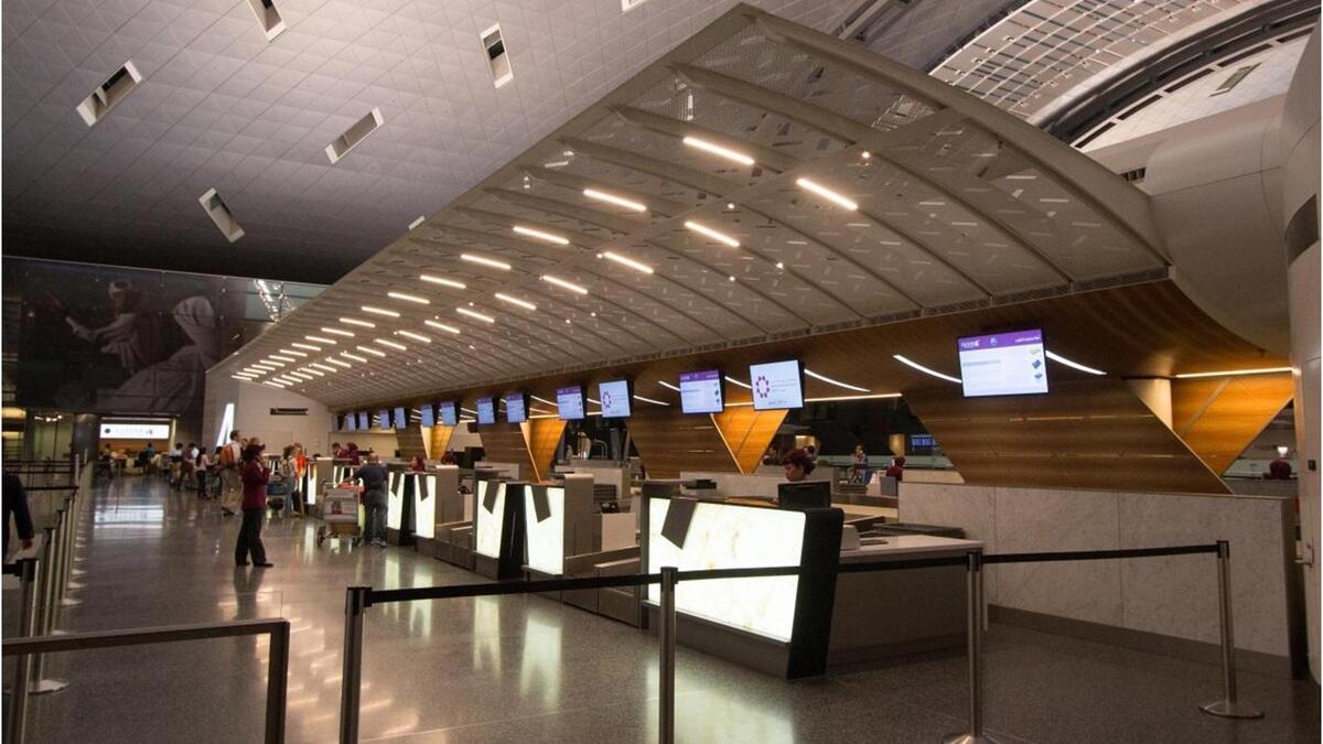 مطار حمد الدولي في قطر يأتي في المركز رقم 22 على مستوى العالم. وصعد من المركز رقم 75 في العام الماضي. يبلغ عدد المسافرين عبره قرابة 30 مليون مسافر سنويًا، وتبلغ عدد الرحلات الجوية عبره قرابة 236 ألف رحلة سنويًا.