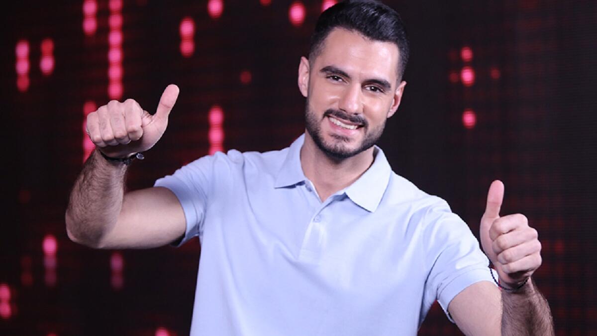 اللون المفضل: اشتهر يعقوب شاهين بالقميص الأبيض الذي يرتديه كثيرا، وأكد أنه يمتلك 30 قميصا باللون الأبيض حيث يرتاح إلى اللون نفسيًا، يهوى السباحة، ويحب الموسيقار محمد عبدالوهاب.