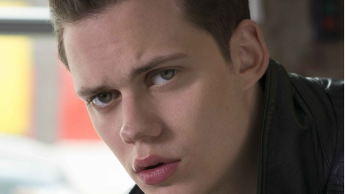 السويد: خضع مفهوم الجمال الذكوري هناك لبعض التحولات مؤخرًا، فالنساء يفضلن الشباب النحيلين وعيون تظهر بعض الحزن، وينجذبن نحو الشاب الأبيض ذو شعر أشقر ووجنتين بارزتين.