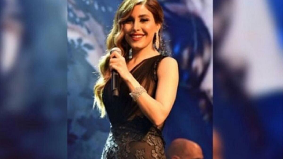 النجمة يارا اختارت فستاناً جذاباً من باسيل سودا لحفلها في دبي