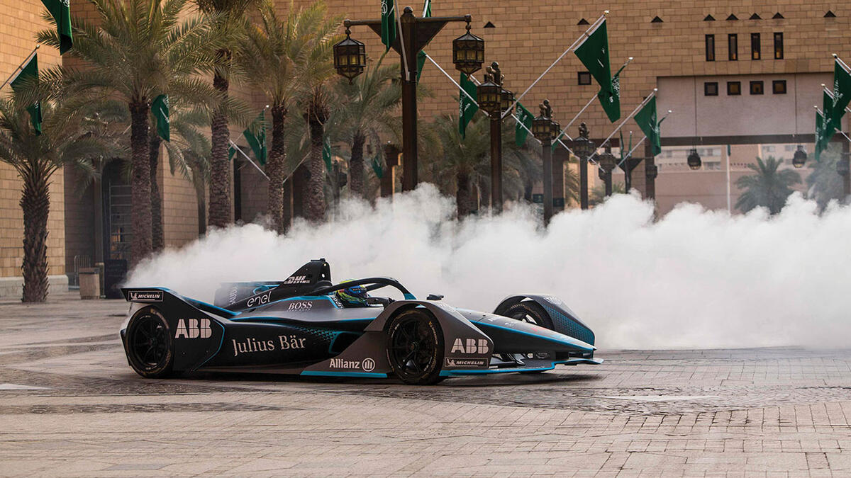 فورمولا إي الدرعية 2019:  أول سباقات الموسم السادس من بطولة الجائزة الكبرى للفورمولا إي، رياضة السيارات الكهربائية الرائدة في العالم والتي تساهم بشكل كبير في تطوير التقنيات الجديدة والطاقات المتجددة والسيارات الكهربائية. (22-23 نوفمبر)