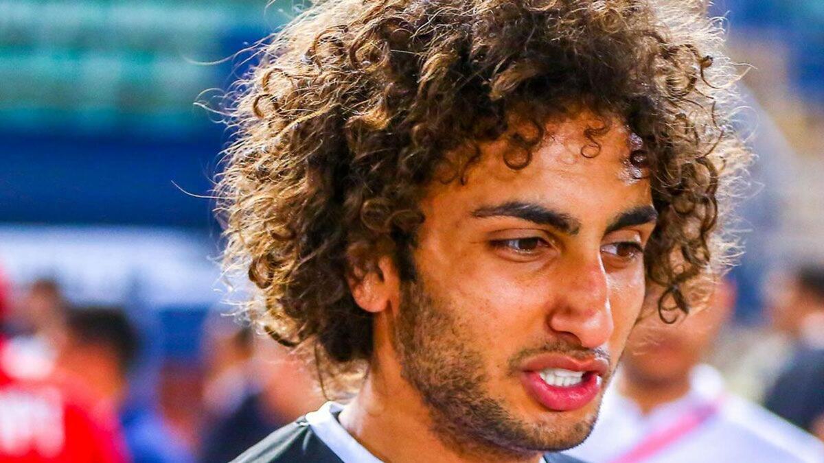 اللاعب عمرو وردة: بعد فضيحته الجنسية وفصله من المنتخب المصري، تقدم تقدم المحامي أحمد مهران ببلاغ للنائب العام يطالب فيه بالتحقيق مع اللاعب لتعمده الإضرار بسمعة الكرة المصرية.