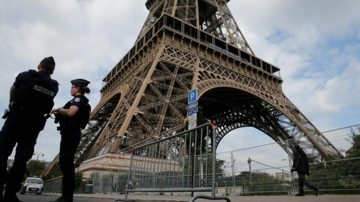 حصة بنت سلمان: تعود الوقائع إلى 26 سبتمبر/أيلول 2016، حين كان الحرفي أشرف عيد في الطابق السابع من مسكن العائلة المالكة السعودية على جادة فوش المتفرع من الشانزيلزيه غرب باريس. وكان يعمل على إعادة طلاء طاولات حين تم استدعاؤه "بشكل عاجل" إلى الطابق الخامس لإصلاح حوض ماء.